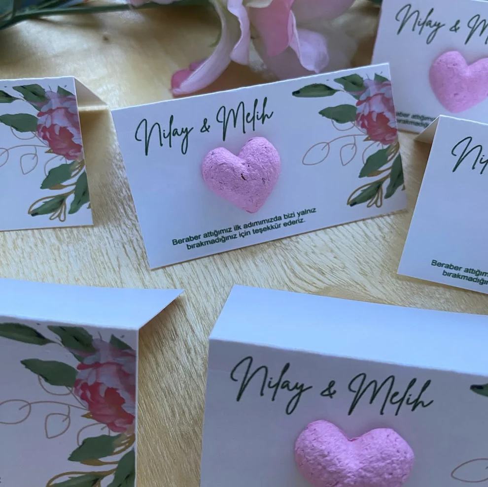 My Design - Pembe Kalpli Tohumlu Masa Kartlığı