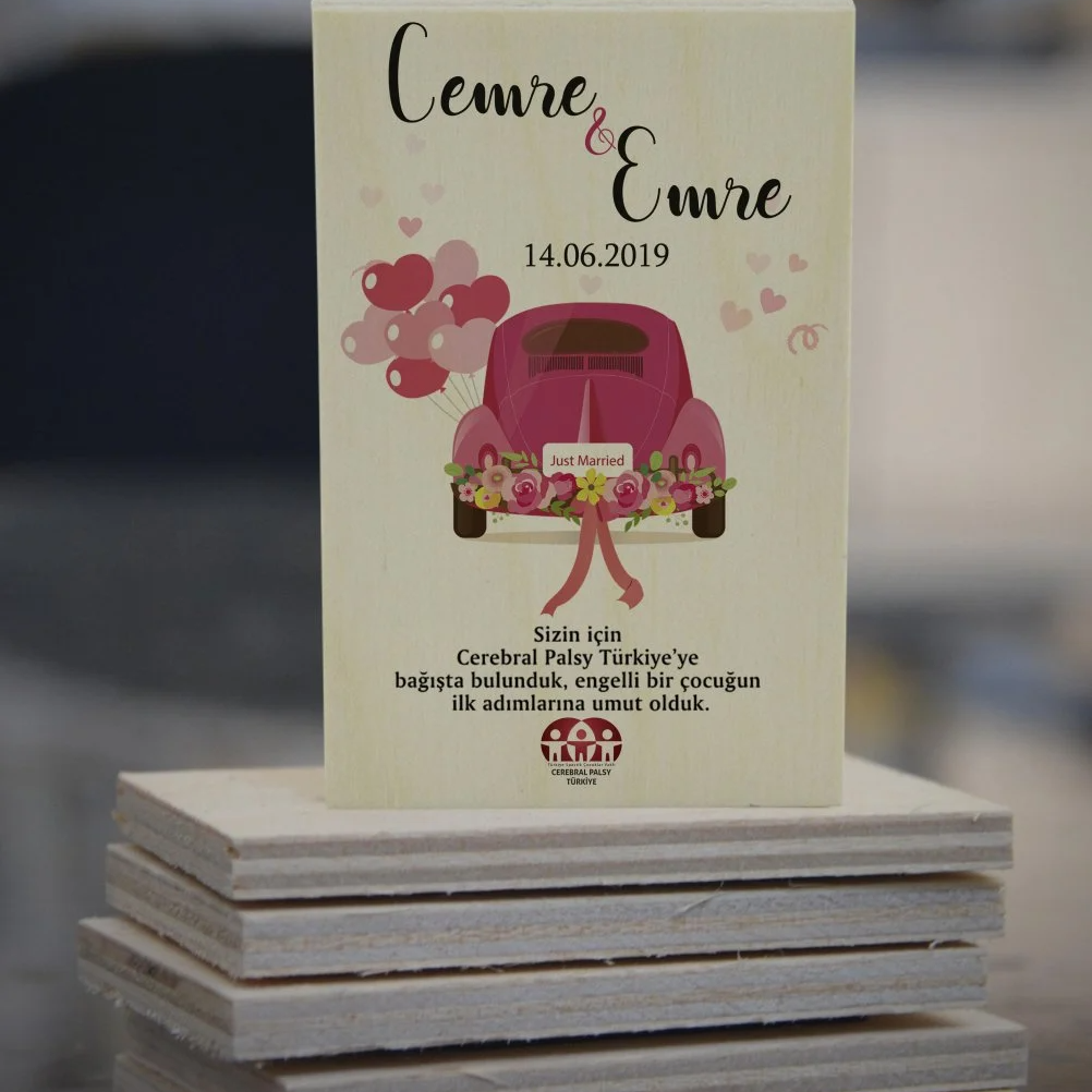 Türkiye Spastik Çocuklar Vakfı - Düğün Arabası Ahşap Magnet
