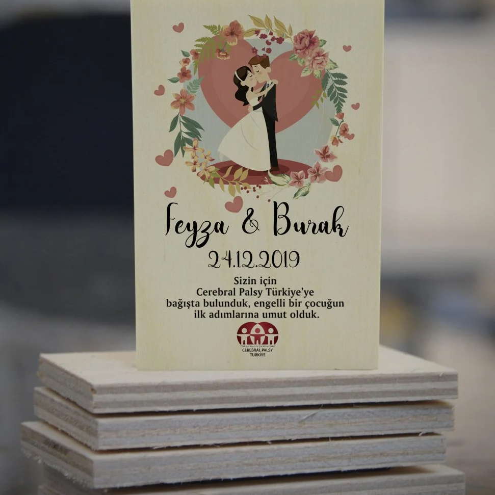 Türkiye Spastik Çocuklar Vakfı - Kalpli Romantik Ahşap Magnet