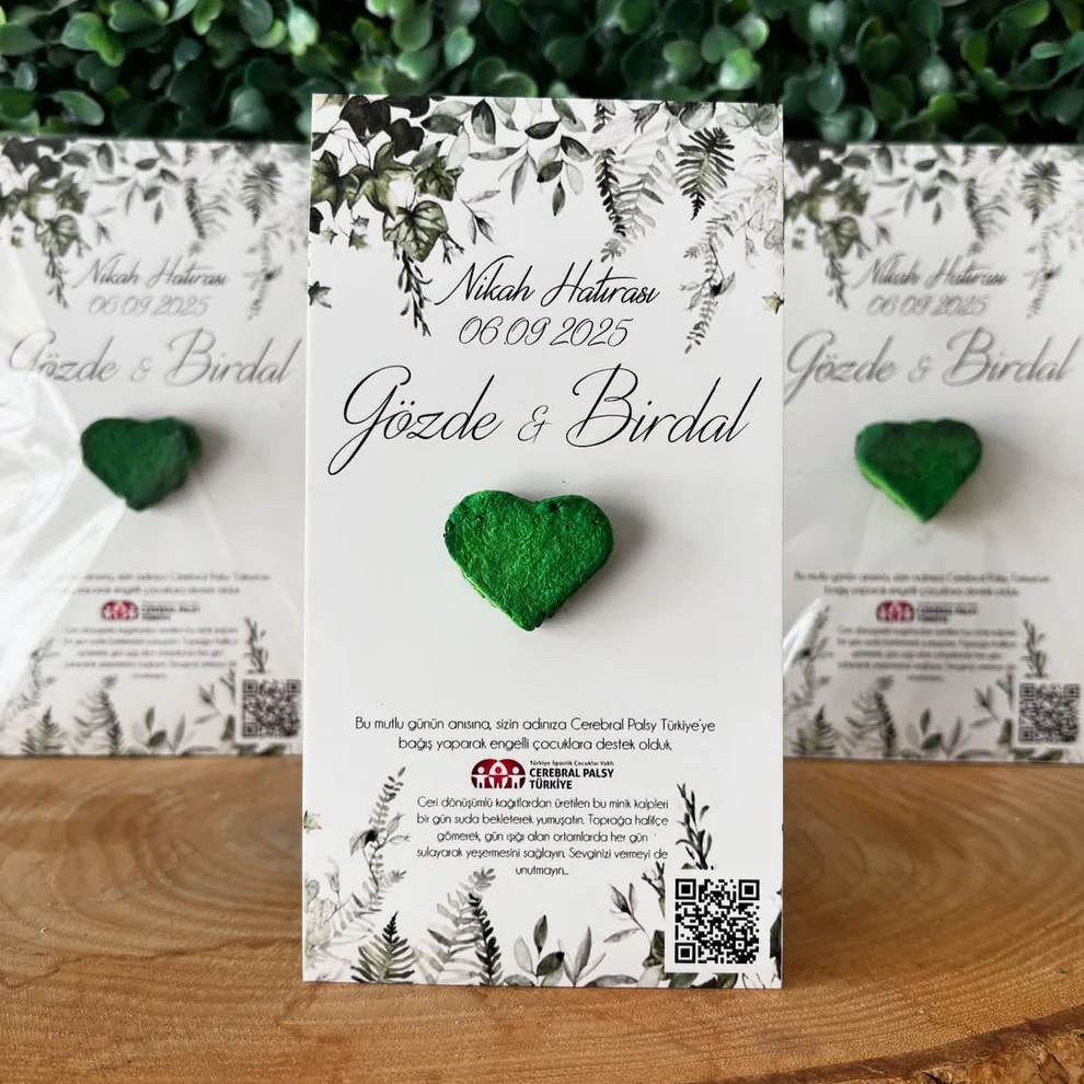 Plantamila - Yeşil Kalpli Desenli Tohum Kartı