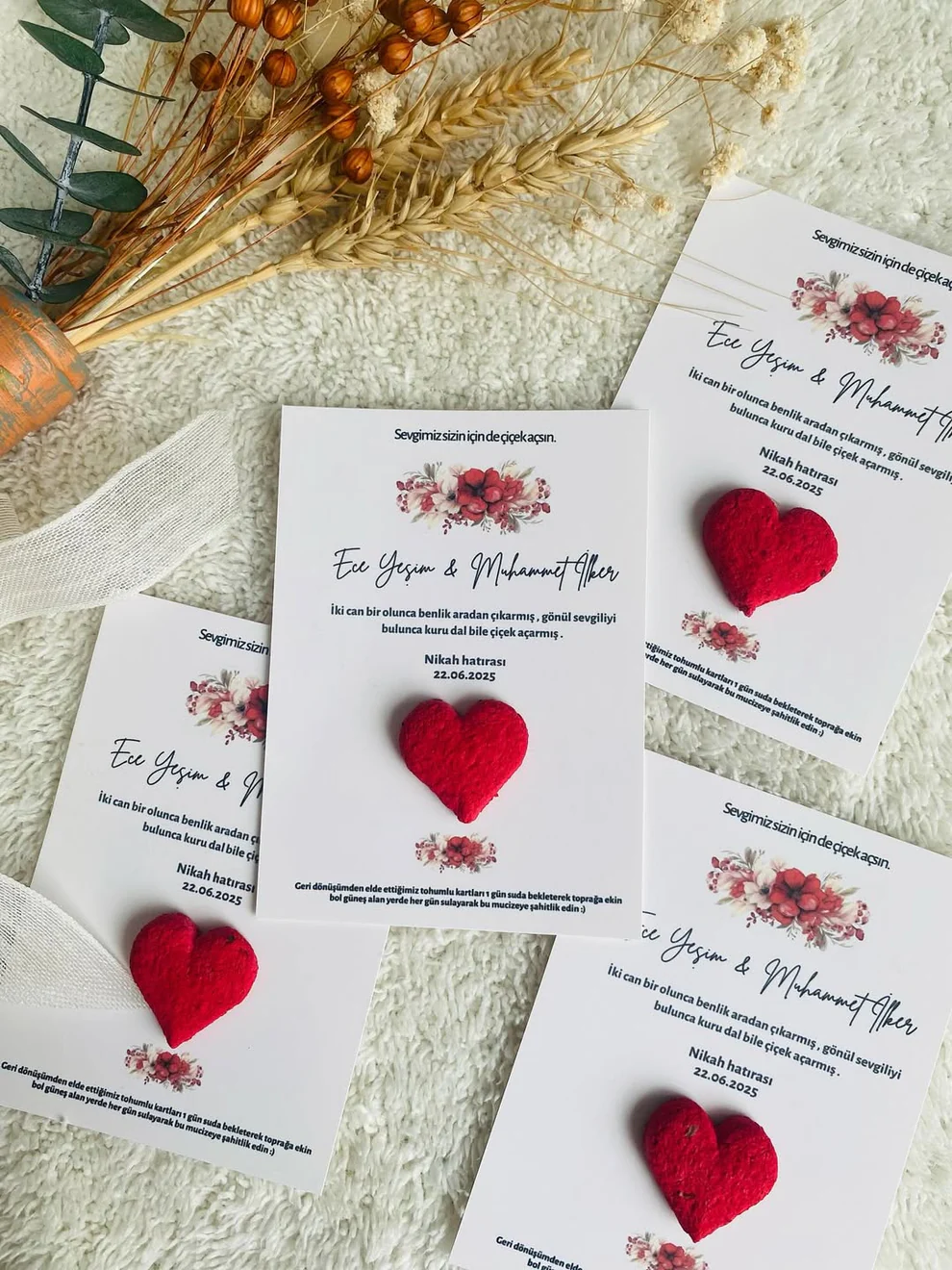 My Design - Kırmızı Kalpli Çiçek Detaylı Tohum Kartı