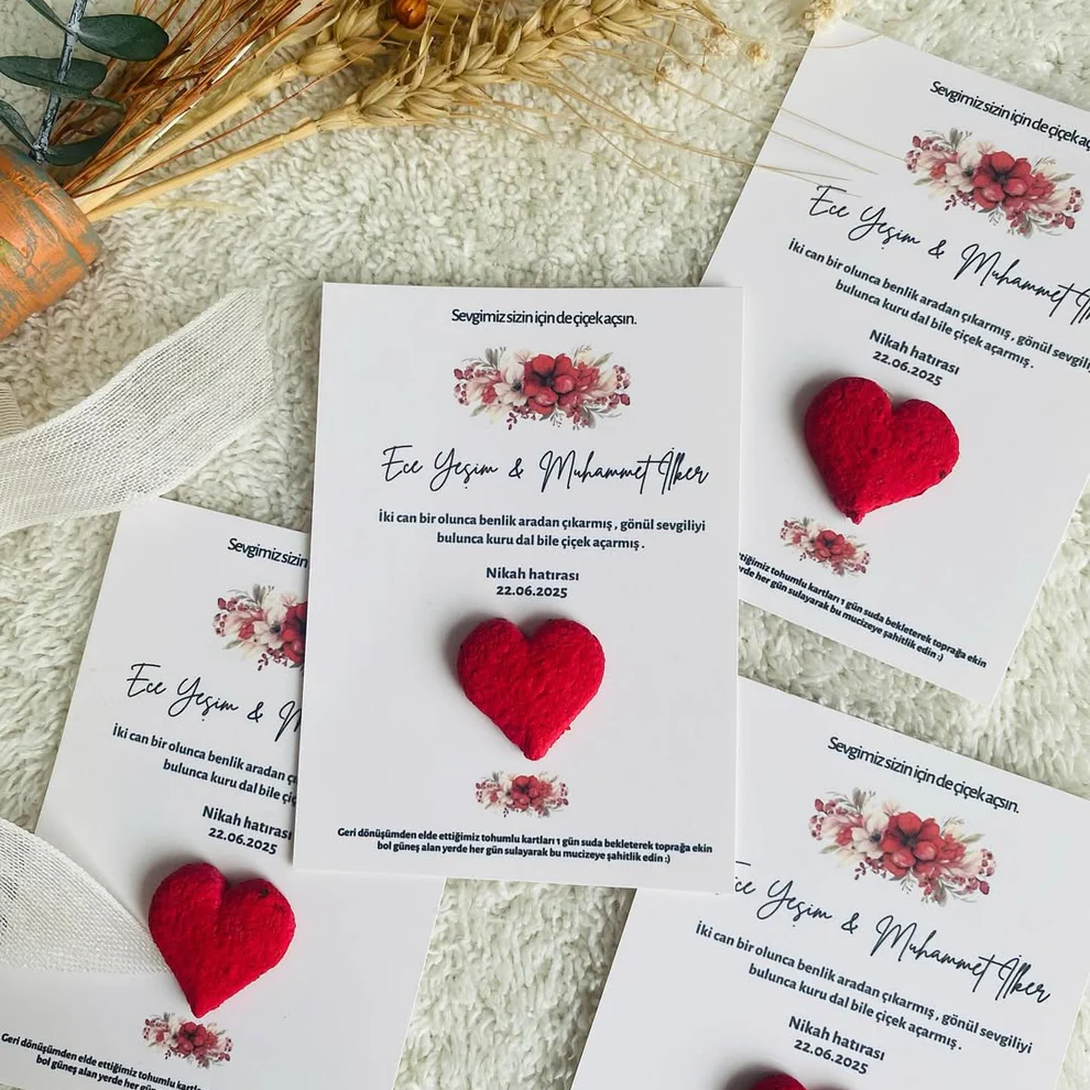 My Design - Kırmızı Kalpli Çiçek Detaylı Tohum Kartı