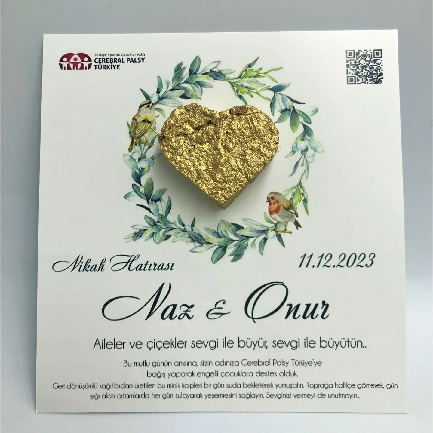 Türkiye Spastik Çocuklar Vakfı - Gold Kalpli Yaprak Desenli Tohum Kartı