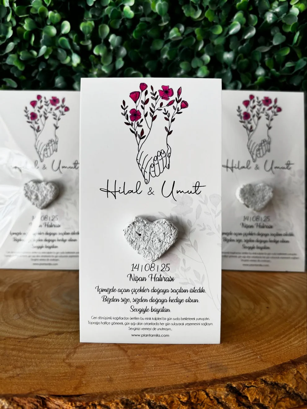 Plantamila - Beyaz Kalpli Romantik Detaylı Tohum Kartı