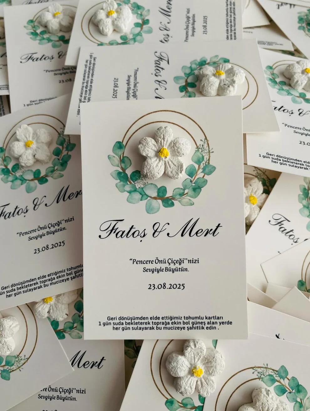 My Design - Beyaz Çiçekli Halka Detaylı Tohum Kartı