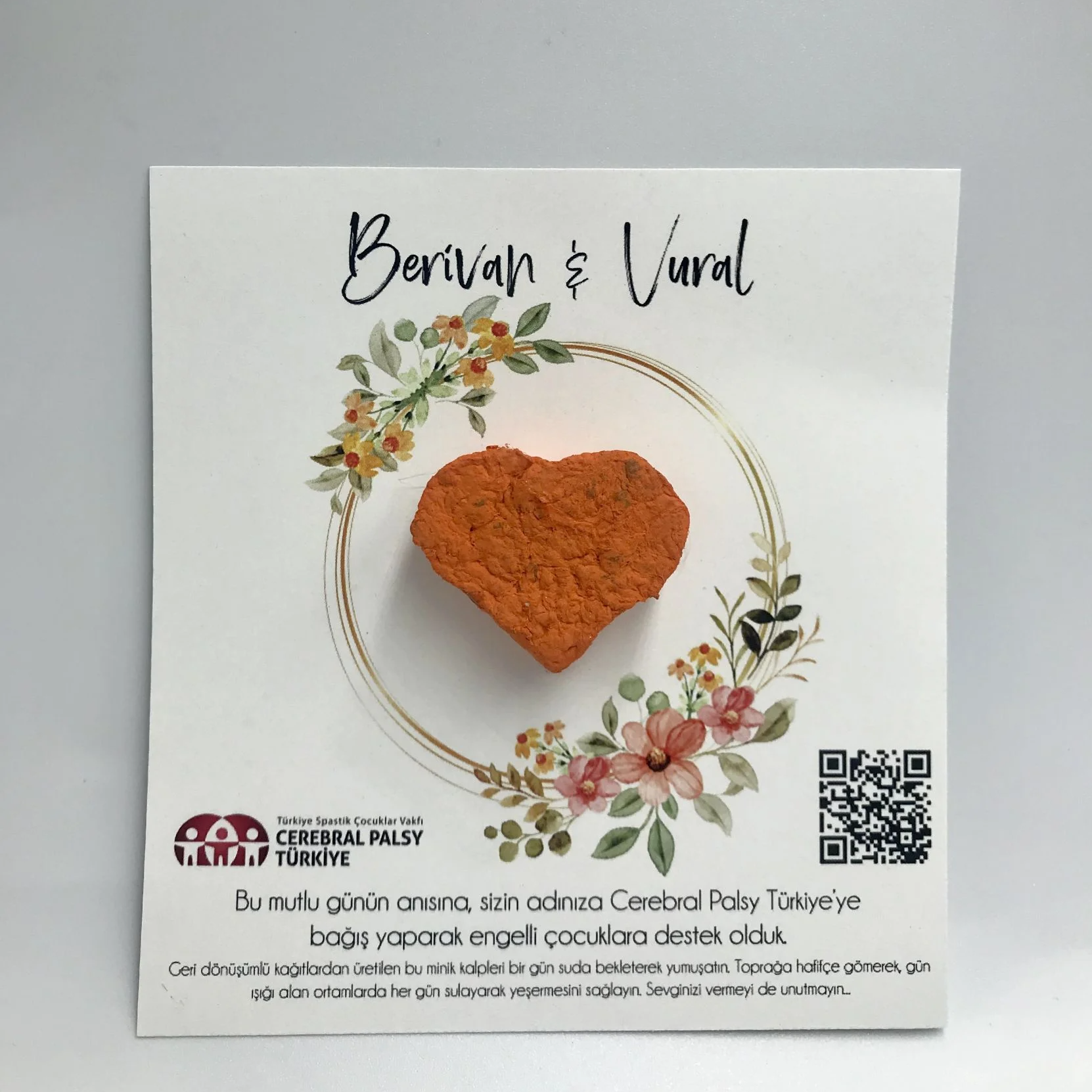 Türkiye Spastik Çocuklar Vakfı - Turuncu Kalpli Çember Detaylı Tohum Kartı
