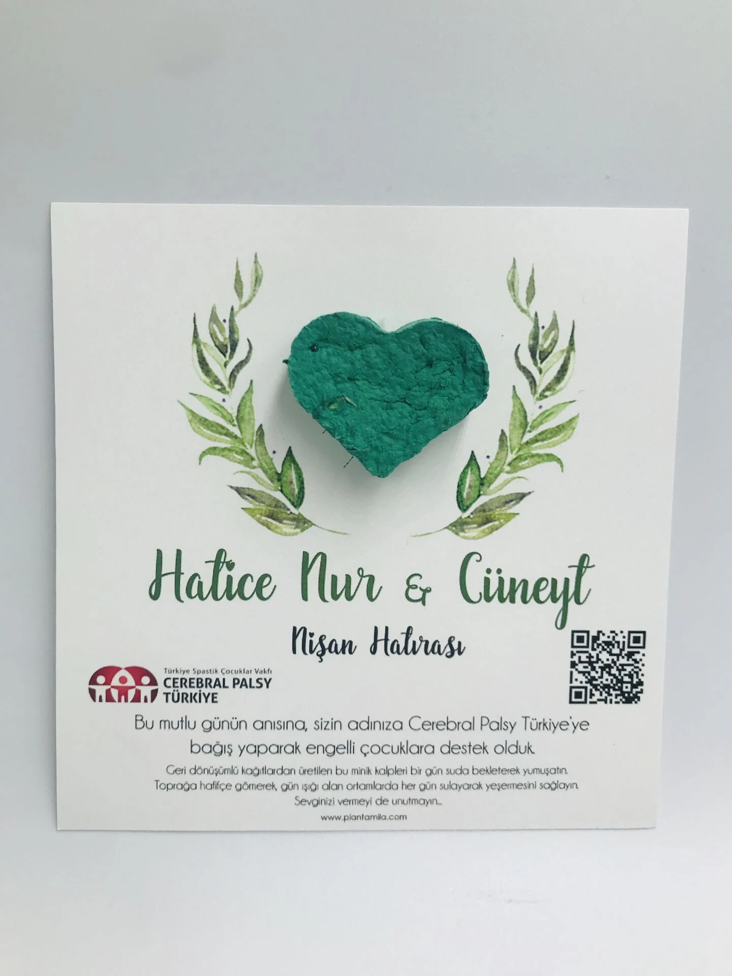 Türkiye Spastik Çocuklar Vakfı - Yaprak Desenli Yeşil Kalpli Tohum Kartı