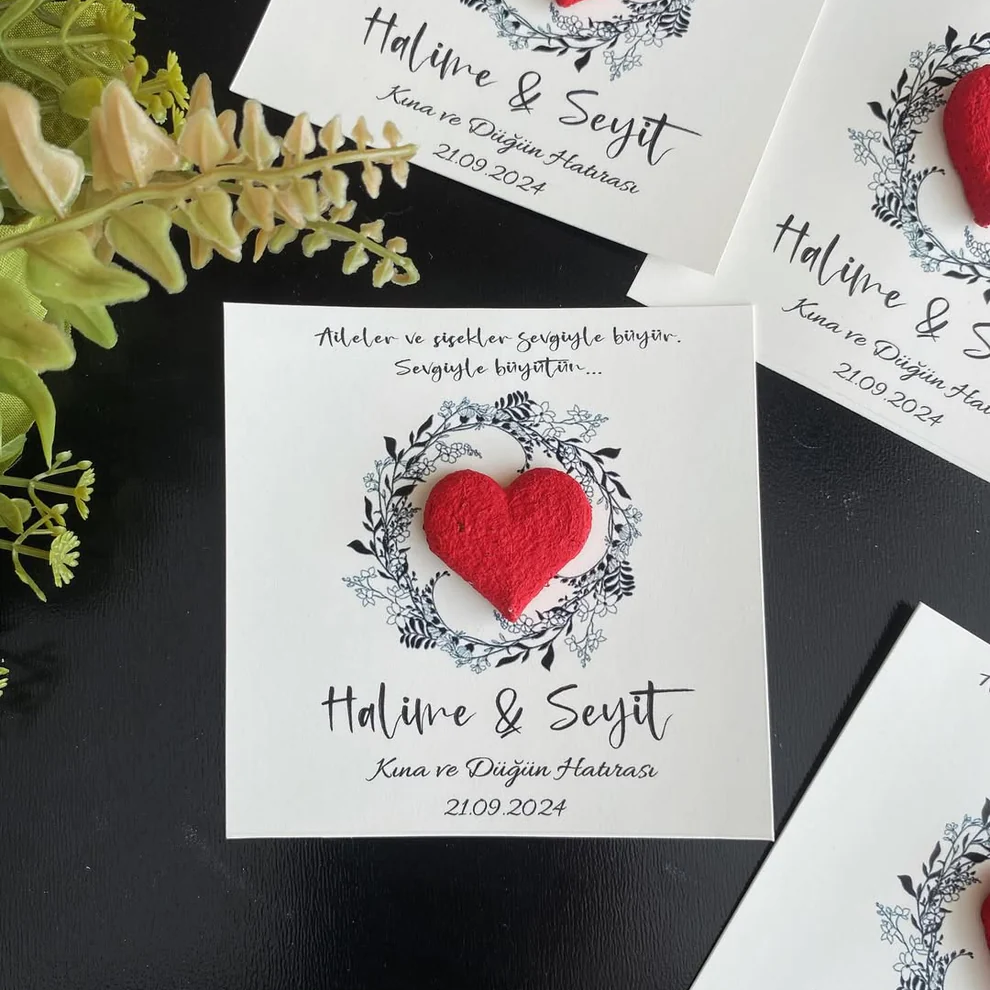 My Design - Kırmızı Kalpli Çiçek Çemberi Detaylı Tohum Kartı