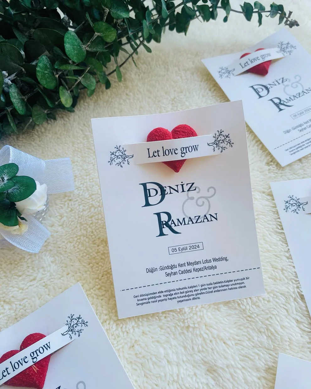 My Design - Kırmızı Kalpli Cep Detaylı Çiçekli Tohum Kartı