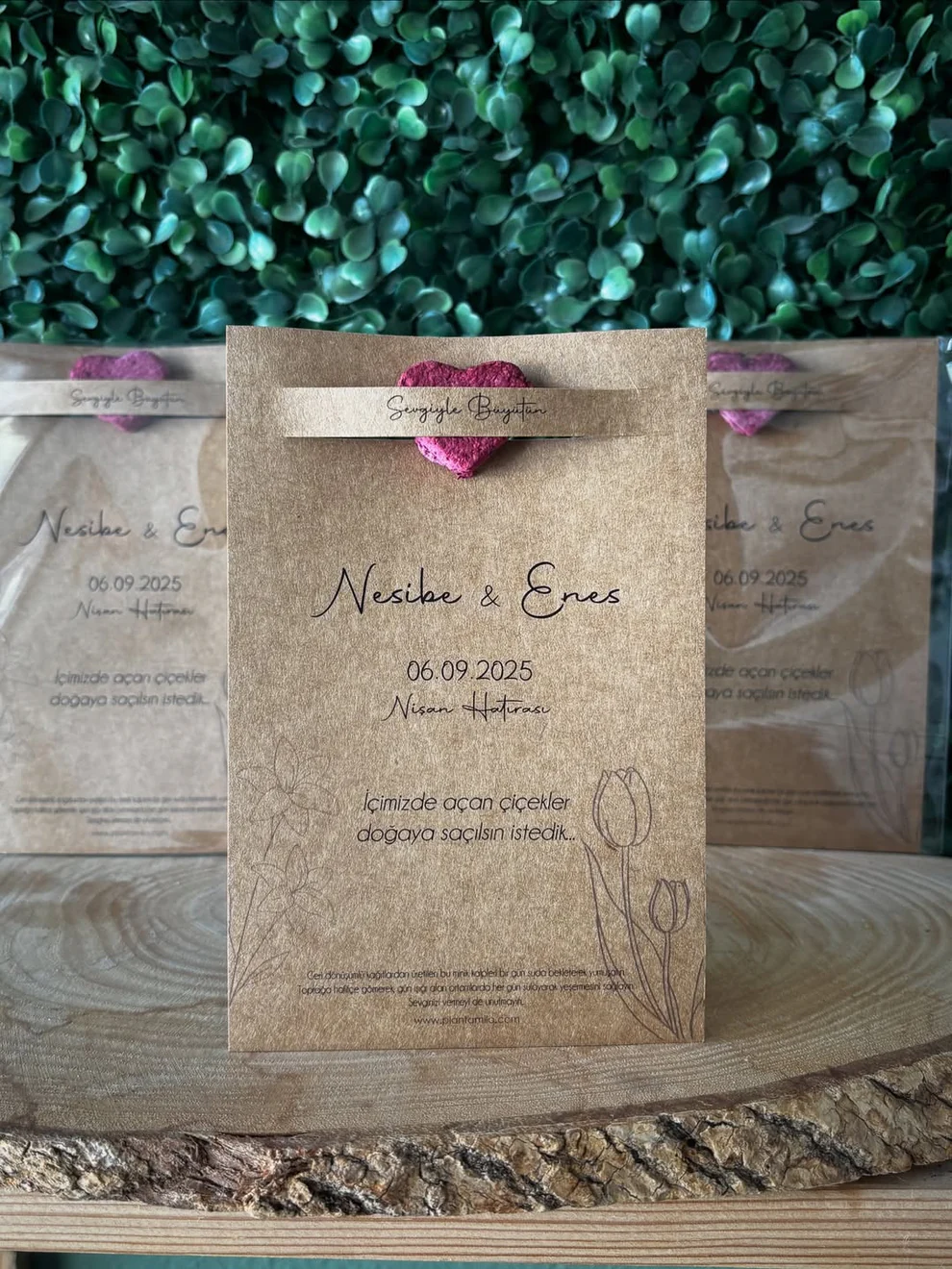 Plantamila - Kraft Kağıtlı Kırmızı Tohum Kartı