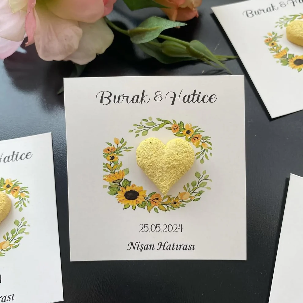 My Design - Sarı Kalpli Ayçiçeği Detaylı Tohum Kartı