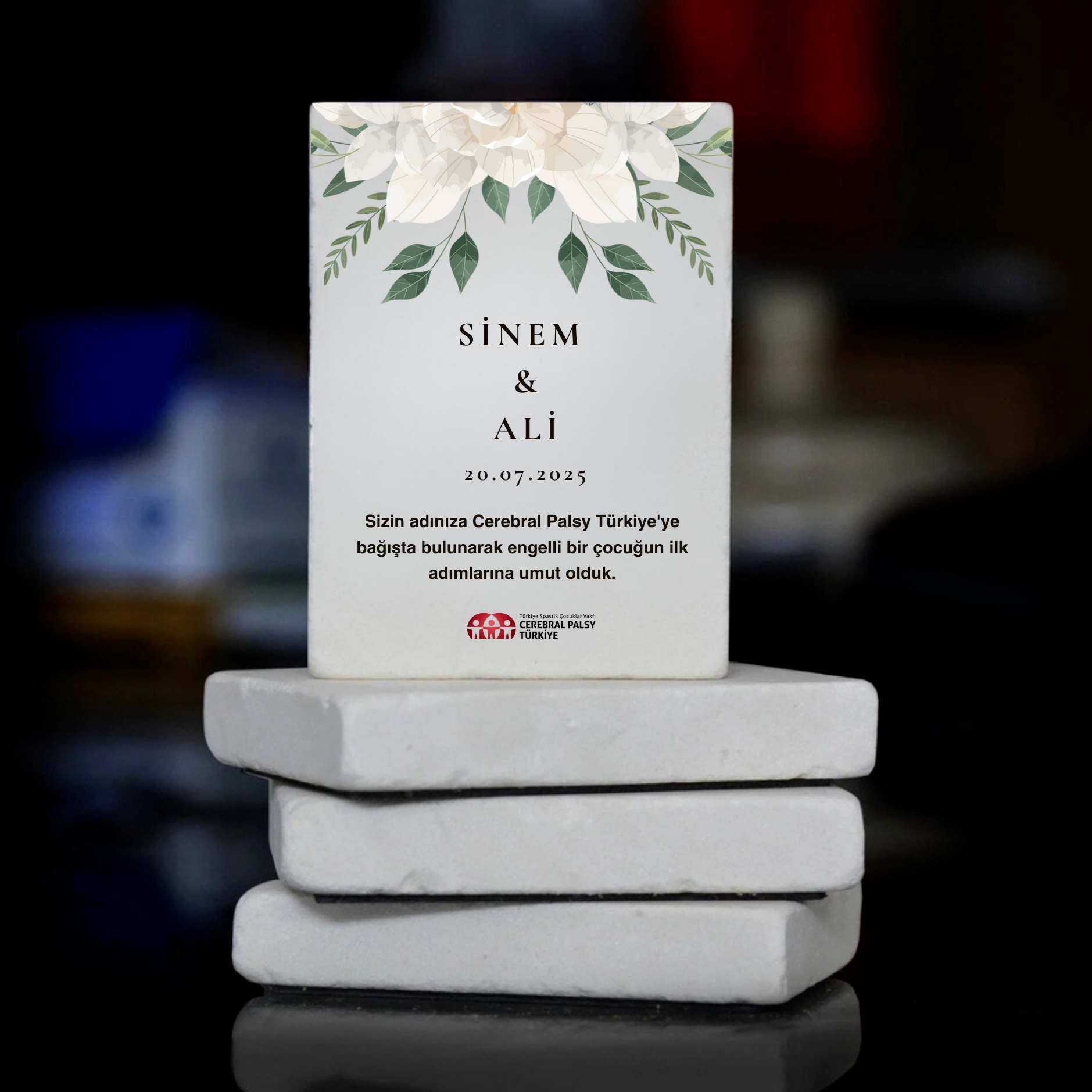 Türkiye Spastik Çocuklar Vakfı - Beyaz Sade Çiçek Detaylı Taş Magnet