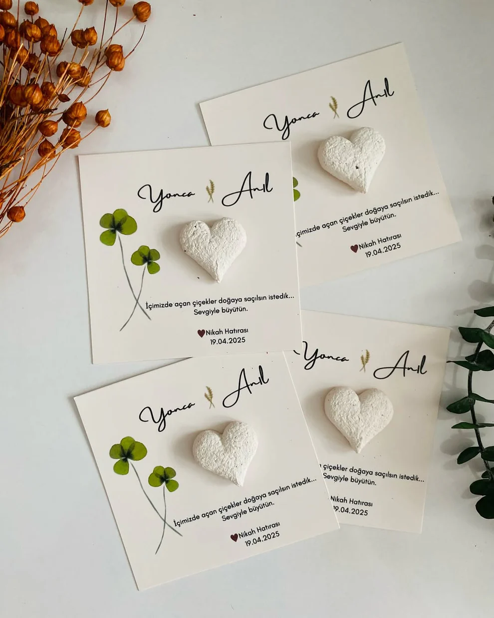 My Design - Beyaz Kalpli Yonca Detaylı Tohum Kartı