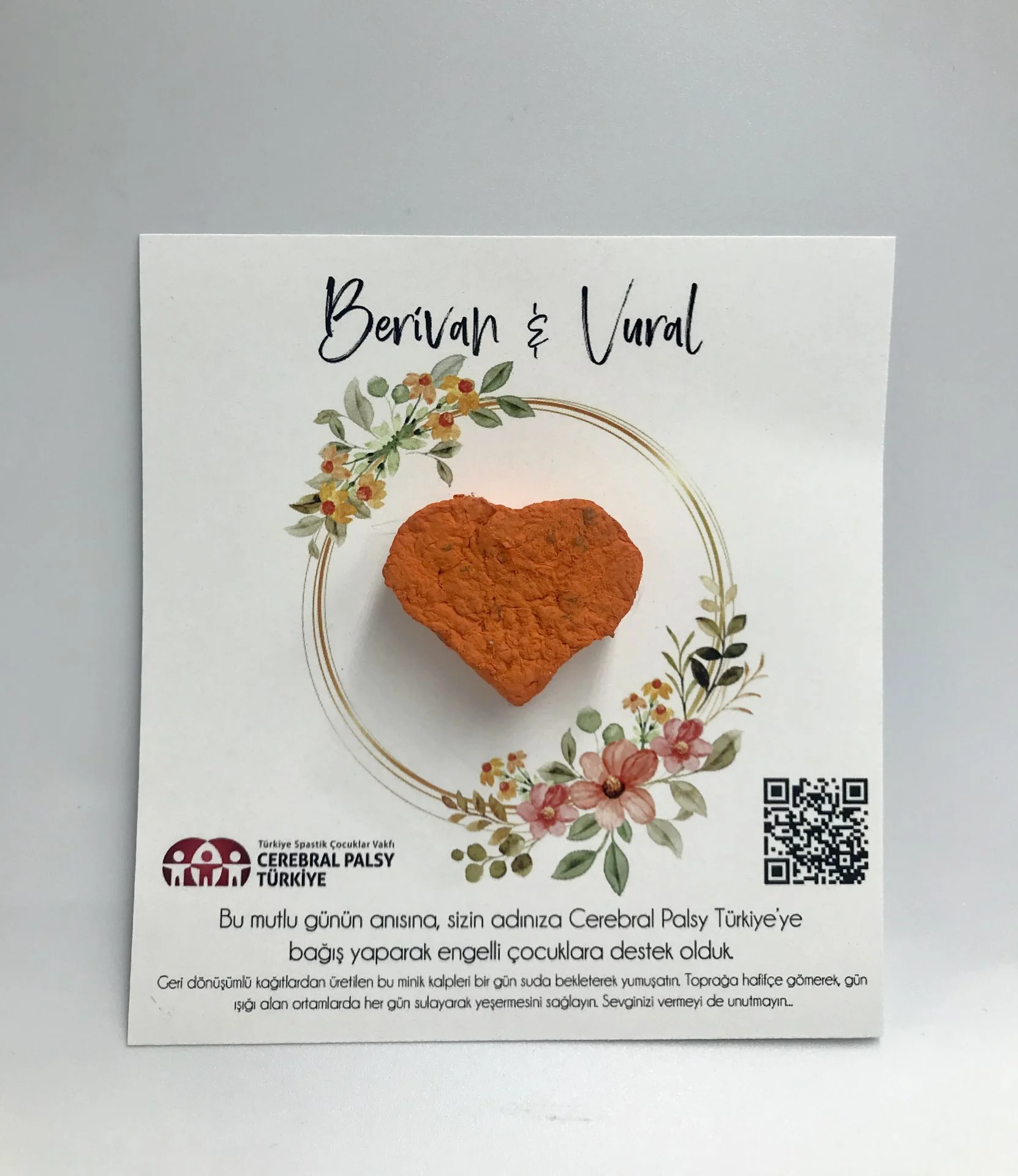 Türkiye Spastik Çocuklar Vakfı - Turuncu Kalpli Çember Detaylı Tohum Kartı