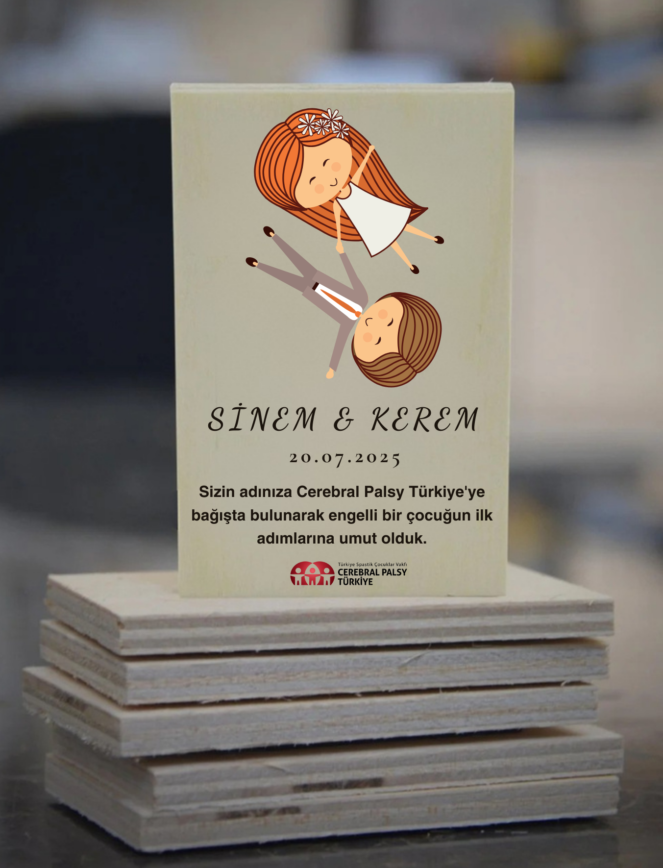 Türkiye Spastik Çocuklar Vakfı - Romantik Gelin Damat Desenli Ahşap Magnet