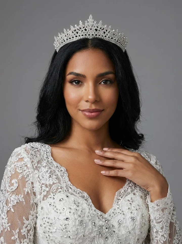 Gelinaksesuari - Kristal Taşlı Işıltılı Gelin Tacı Zarif Kraliçe Model Düğün Saç Aksesuarı | 971