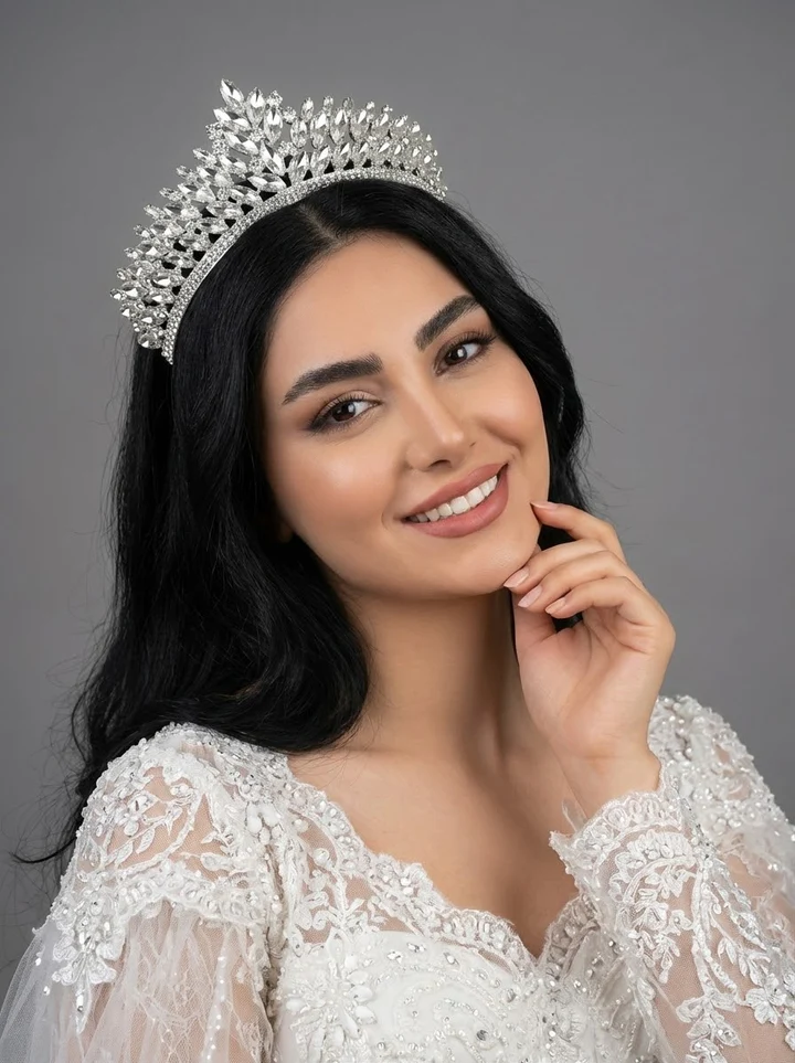 Gelinaksesuari - Kristal Taşlı Işıltılı Kraliçe Model Gelin Tacı Zarif Düğün Aksesuarı | 6149