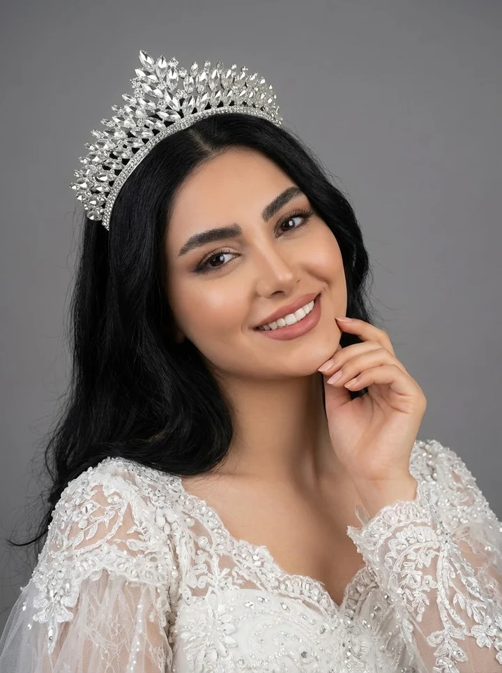 Gelinaksesuari - Kristal Taşlı Işıltılı Kraliçe Model Gelin Tacı Zarif Düğün Aksesuarı | 6149