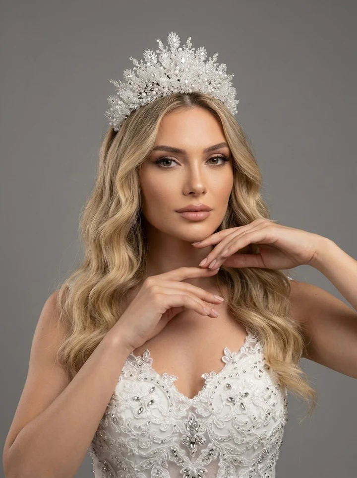 Gelinaksesuari - Işıltılı Kristal ve İnci Detaylı El Yapımı Gelin Tacı | 6189