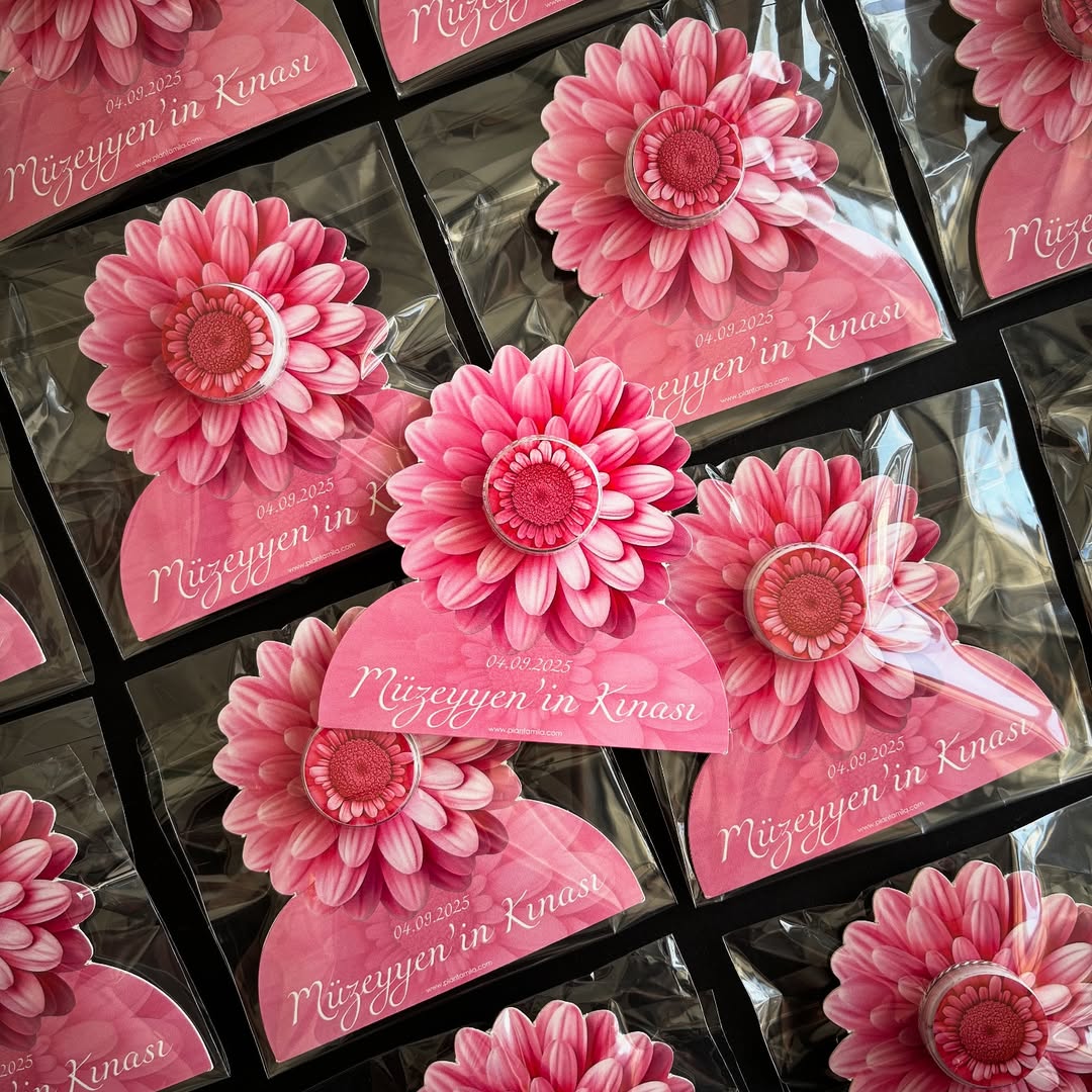 Plantamila - Pembe Çiçek Kartlı Kına Hatırası Mini El Kremi