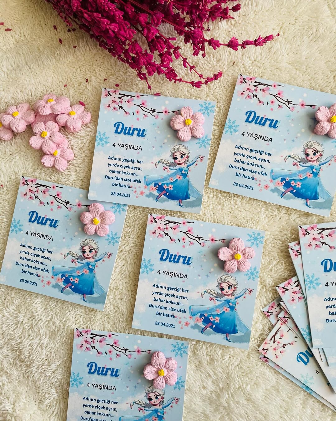 My Design - Elsa Prenses Detaylı Çiçekli Doğum Günü Tohum Kartı