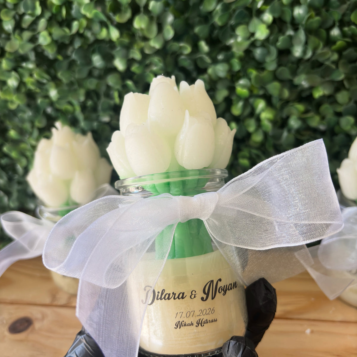 Plantamila - Cam Kavanozda Lale Fiyonk Detaylı Hediyelik Mum